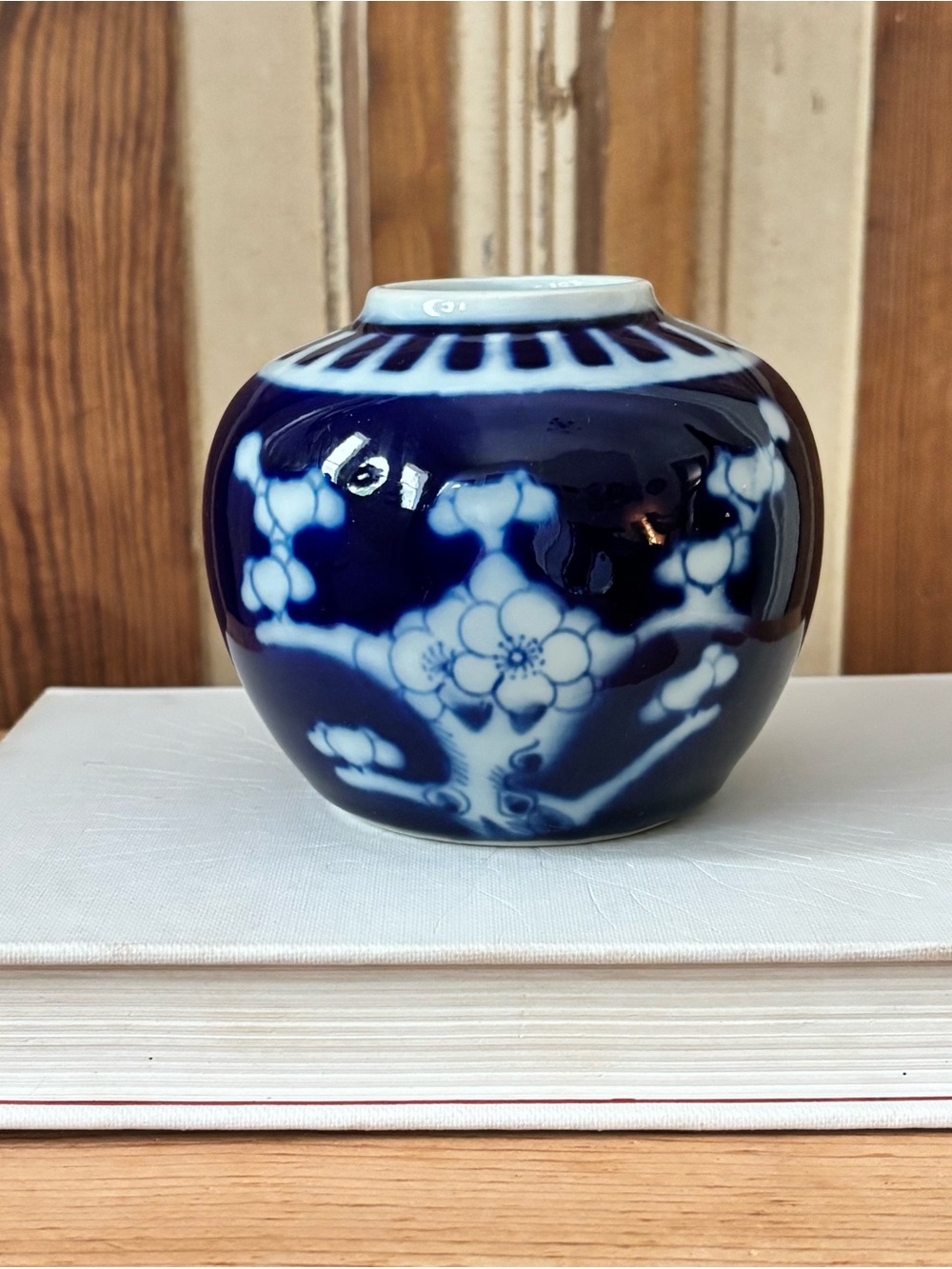 Chinese Blue and White Floral Porcelain Ginger